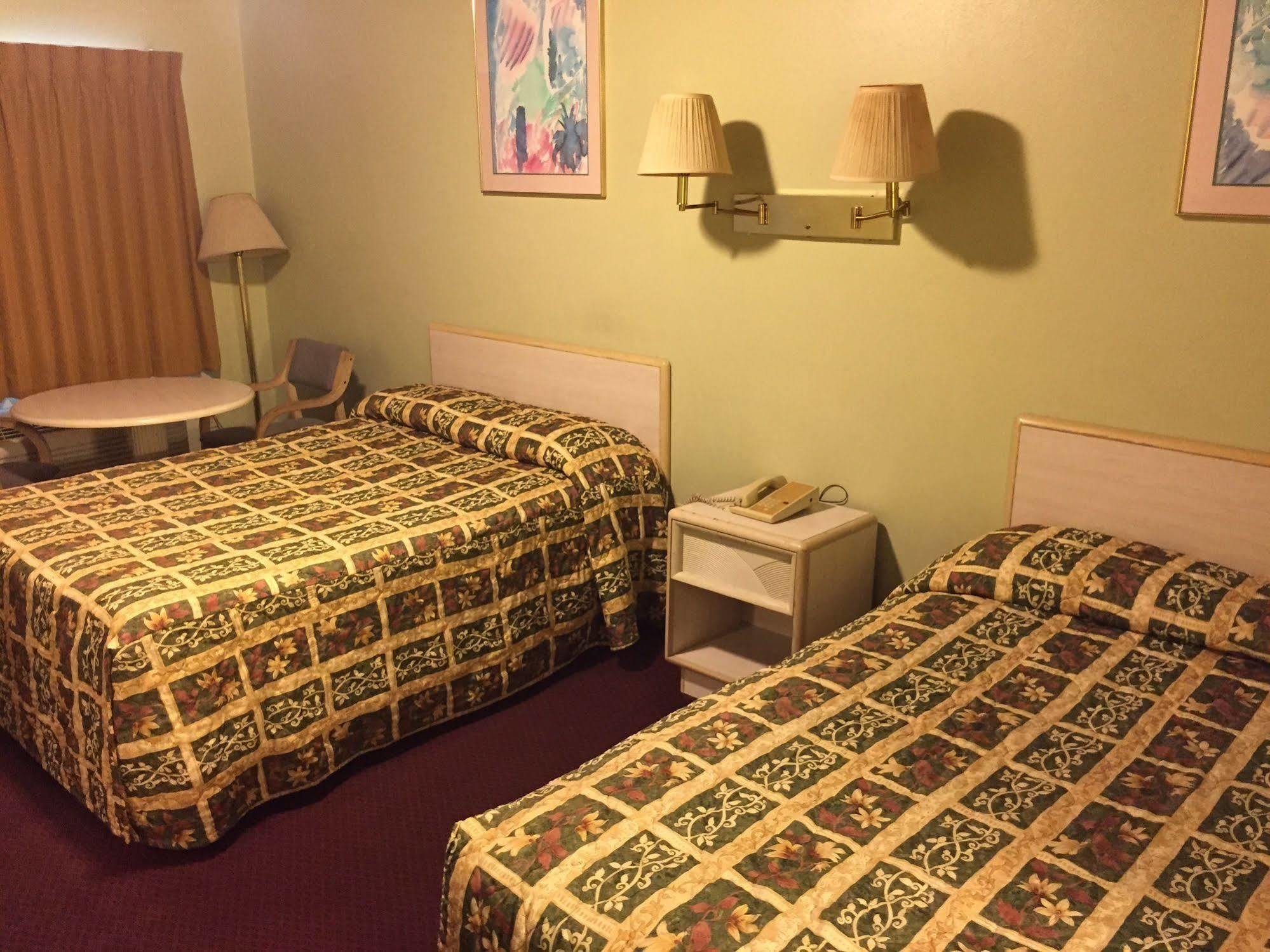 Sebring Inn Eksteriør billede