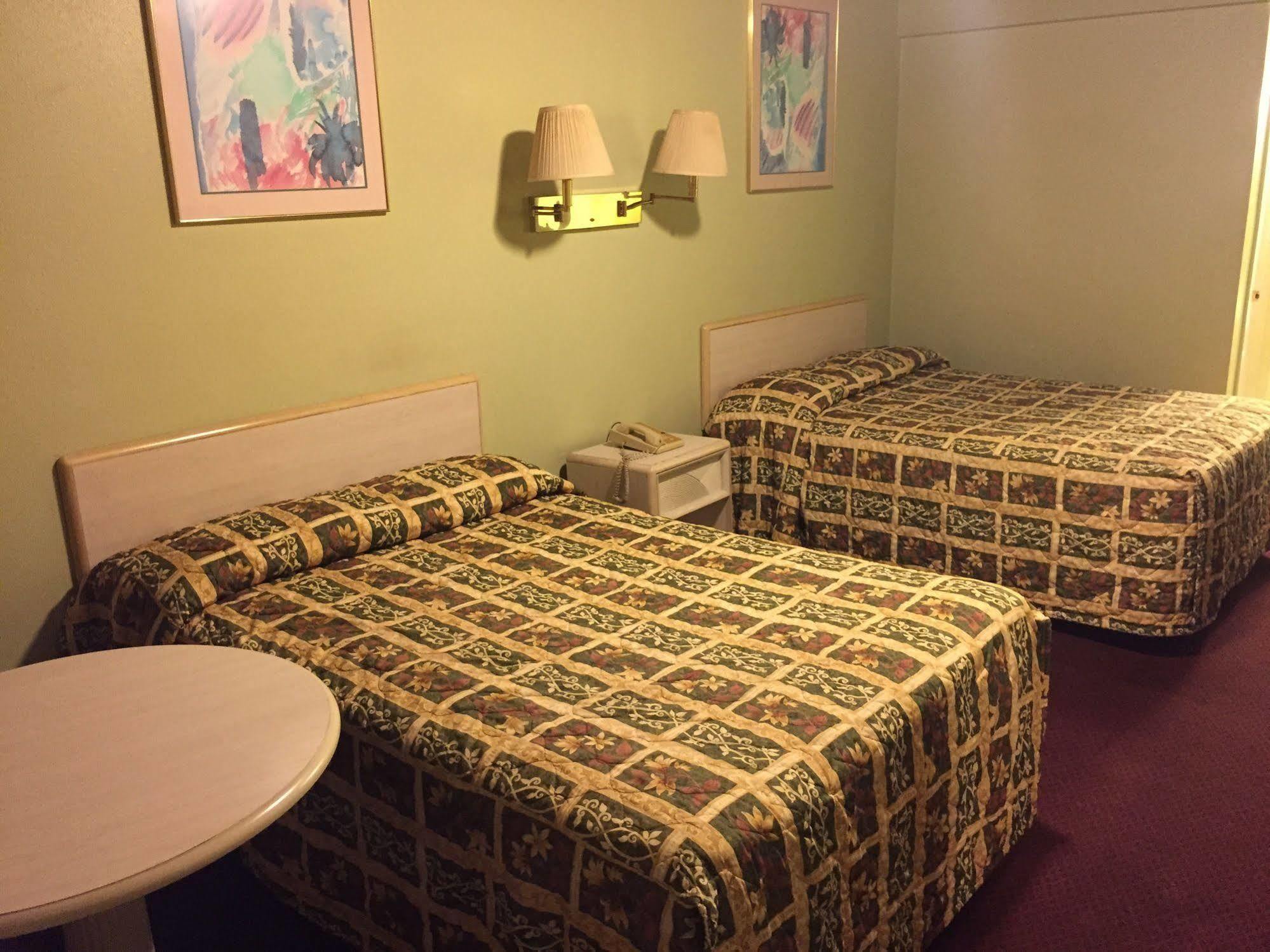 Sebring Inn Eksteriør billede