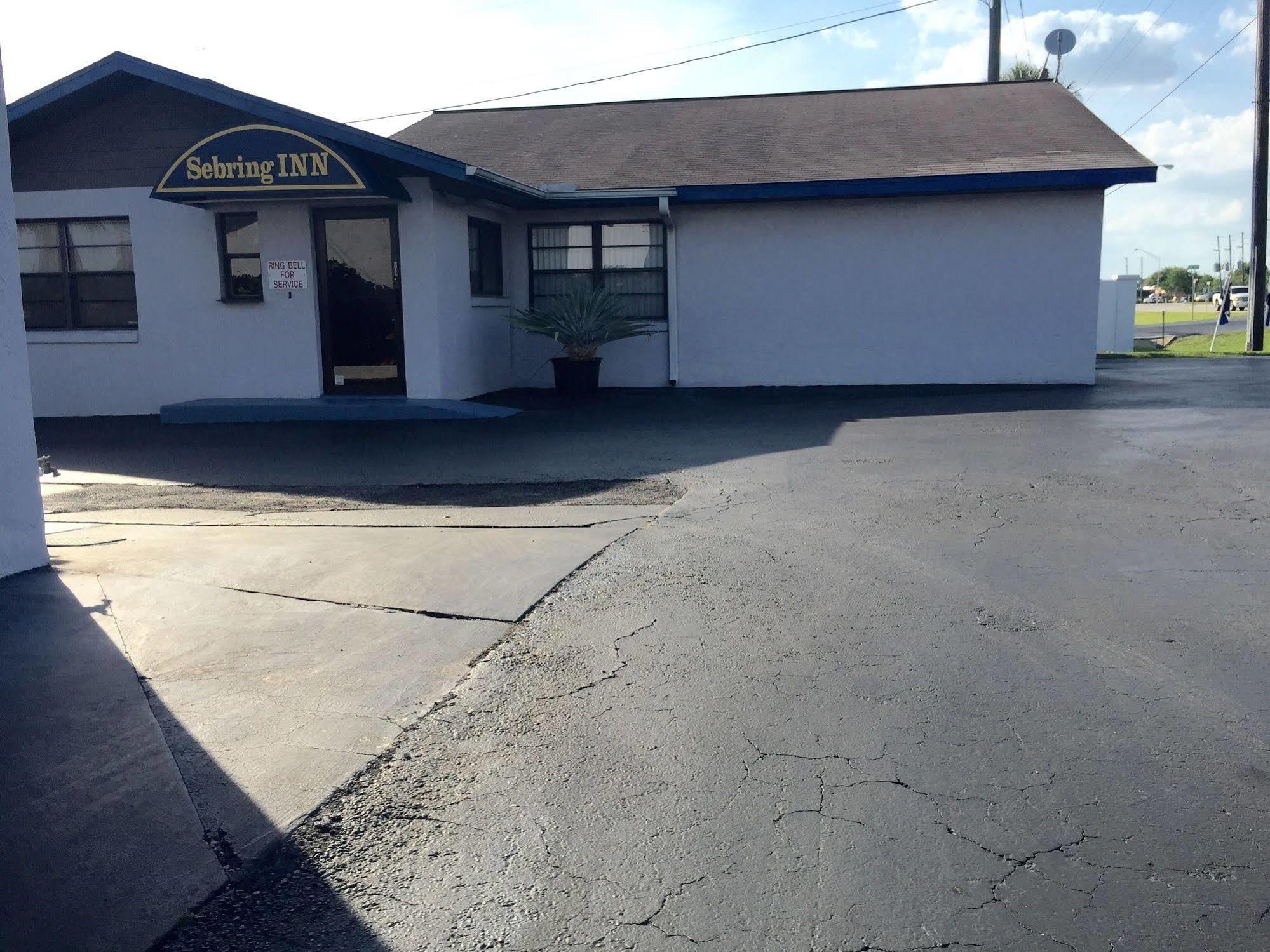 Sebring Inn Eksteriør billede